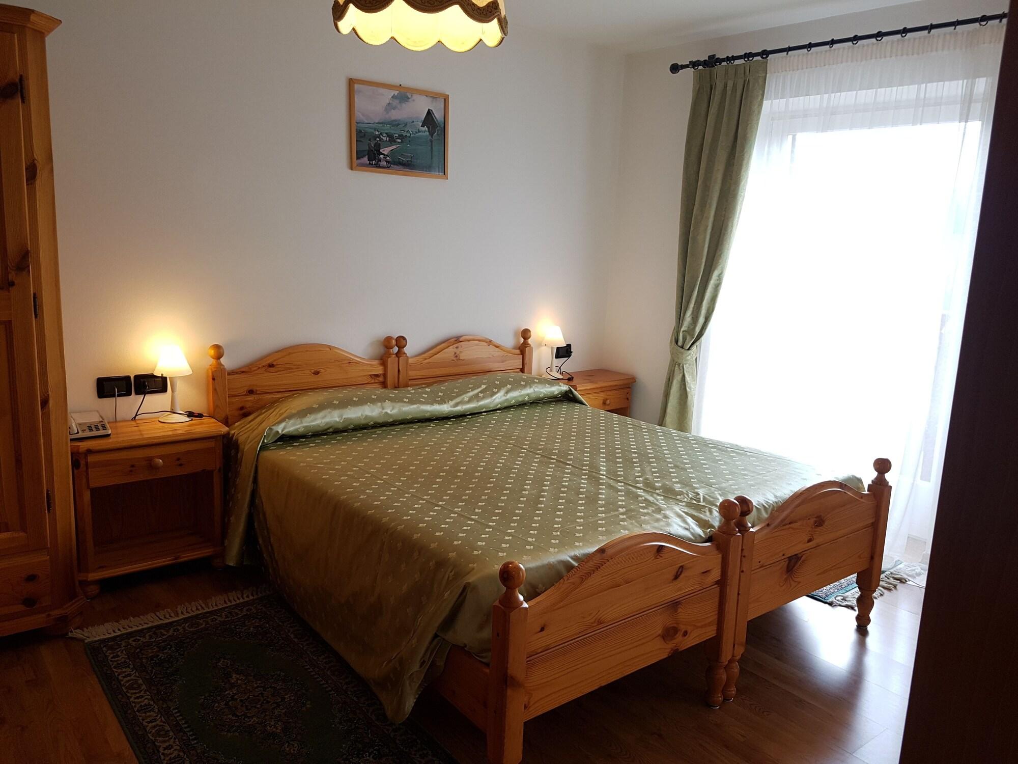 Hotel Des Alpes Cortina dʼAmpezzo Extérieur photo