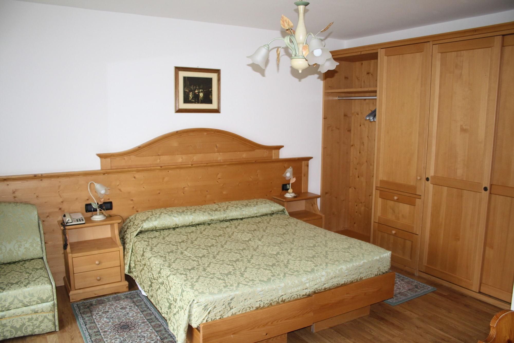 Hotel Des Alpes Cortina dʼAmpezzo Extérieur photo