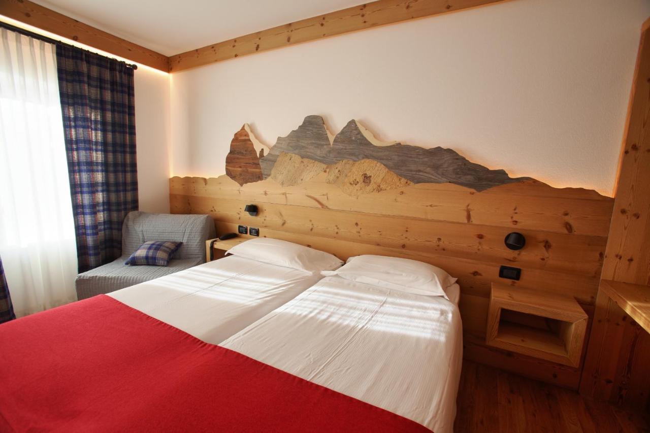 Hotel Des Alpes Cortina dʼAmpezzo Extérieur photo