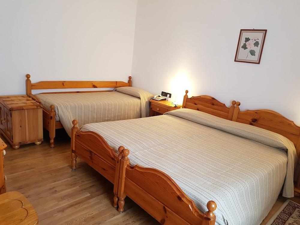 Hotel Des Alpes Cortina dʼAmpezzo Extérieur photo