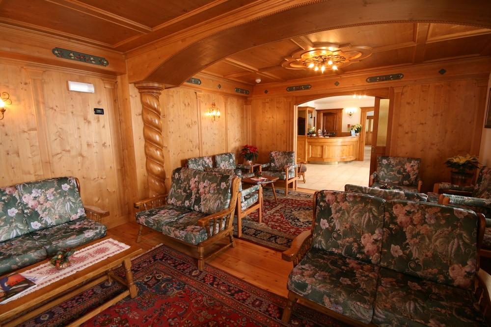 Hotel Des Alpes Cortina dʼAmpezzo Extérieur photo