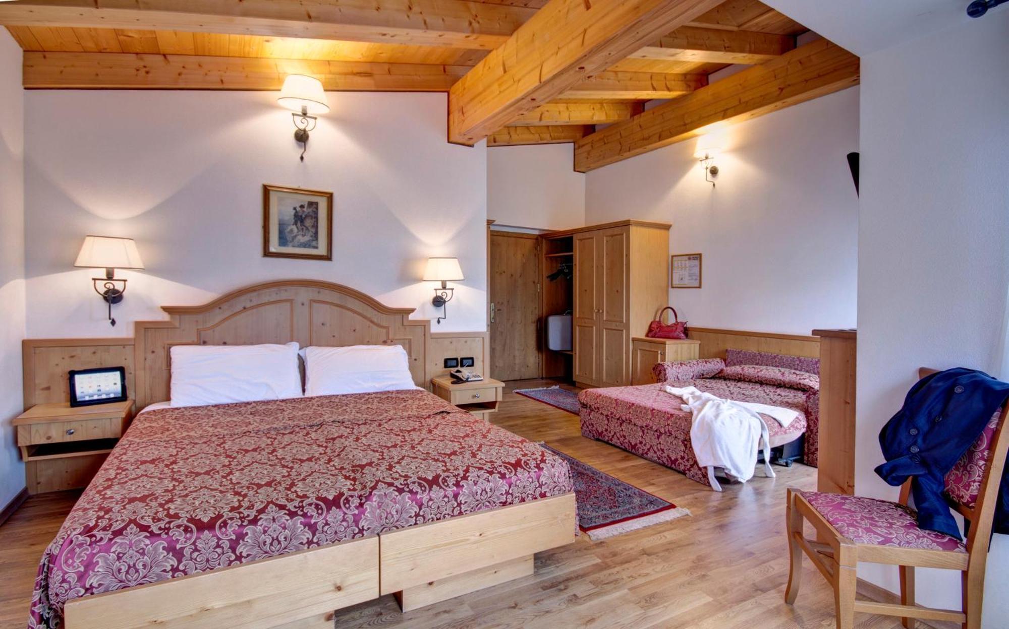 Hotel Des Alpes Cortina dʼAmpezzo Extérieur photo