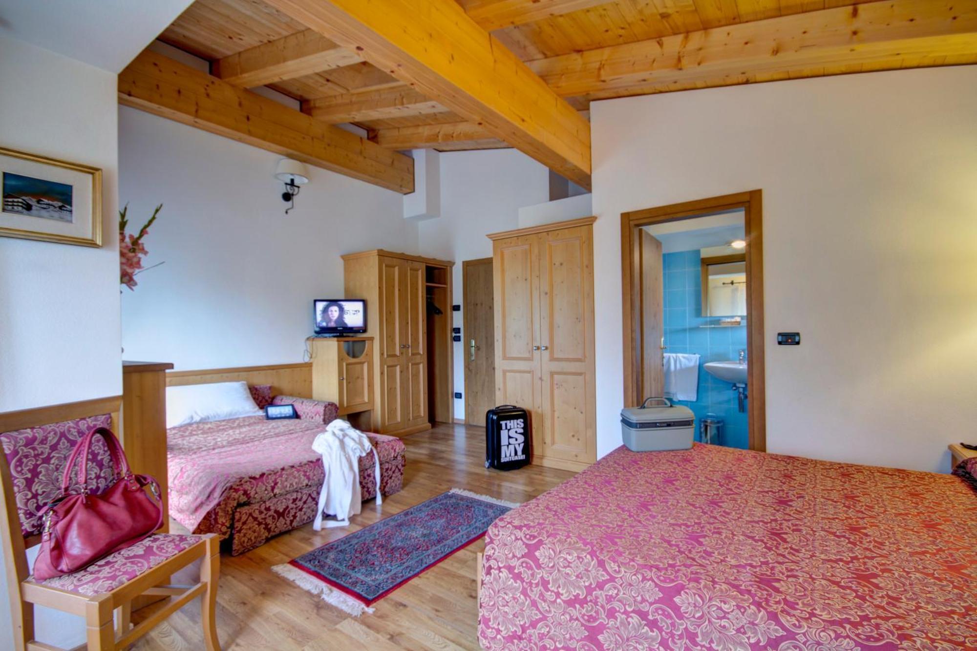 Hotel Des Alpes Cortina dʼAmpezzo Extérieur photo