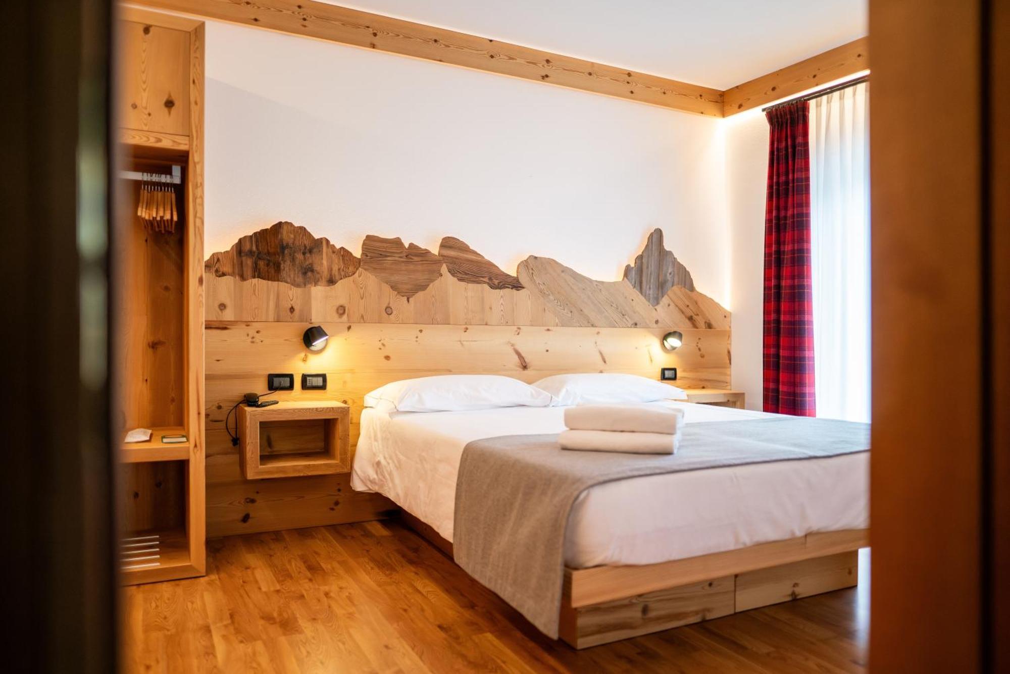 Hotel Des Alpes Cortina dʼAmpezzo Extérieur photo