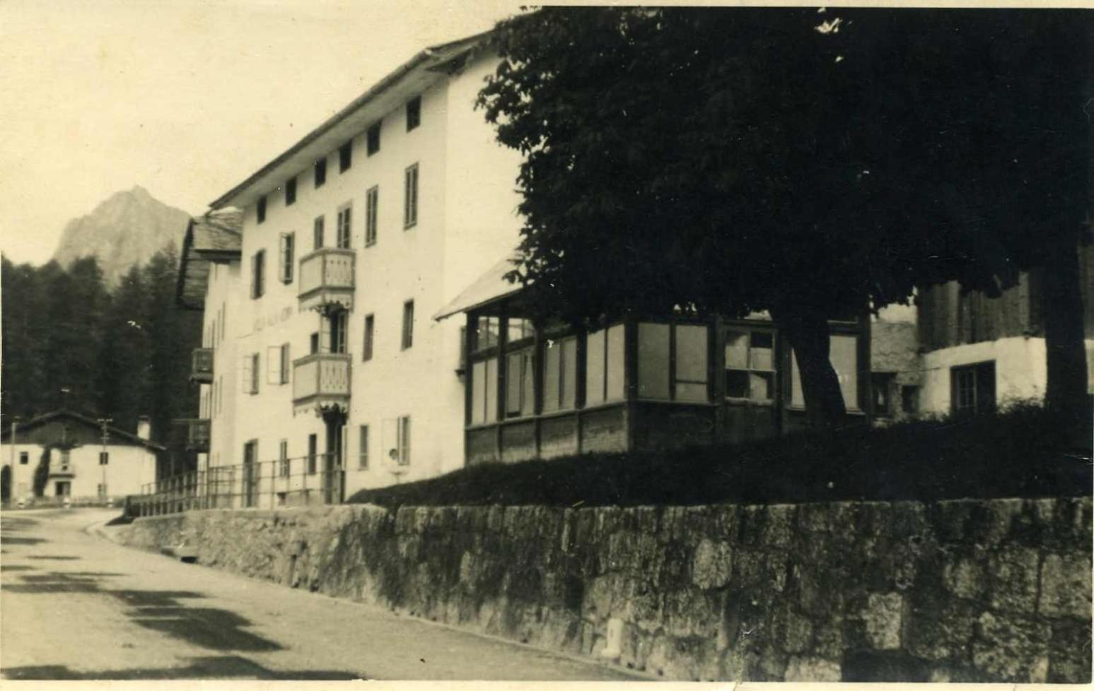 Hotel Des Alpes Cortina dʼAmpezzo Extérieur photo